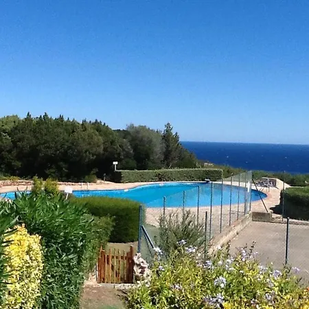 In Porto Cervo Surrounded By Greenery דירה