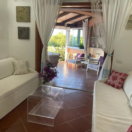 In Porto Cervo Surrounded By Greenery דירה אביאדורי