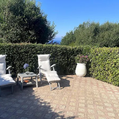 In Porto Cervo Surrounded By Greenery * אביאדורי